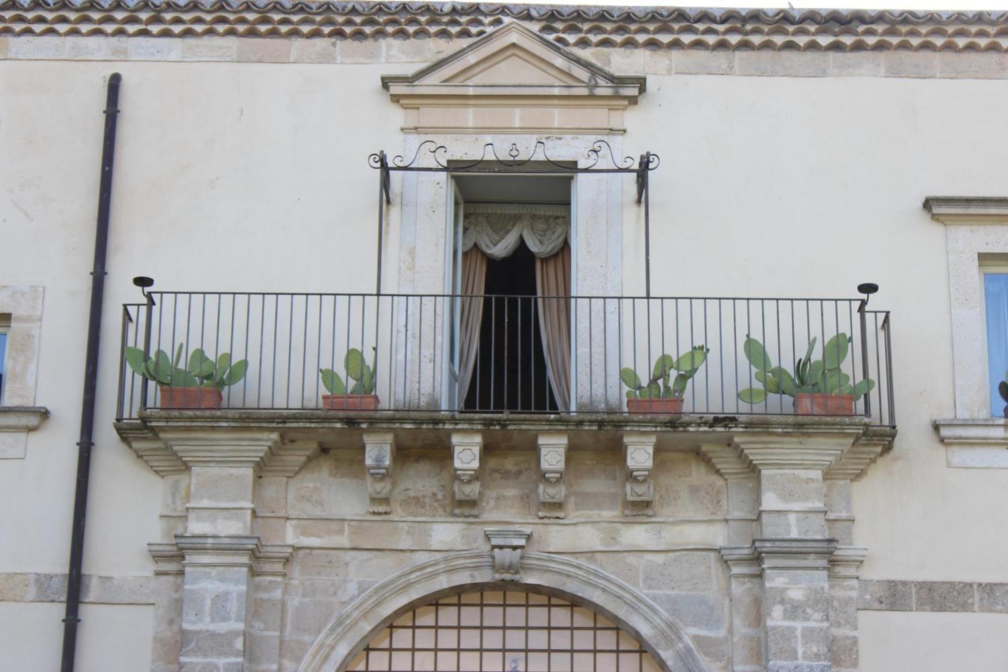 Castello Camemi Hotel Vizzini Exterior photo
